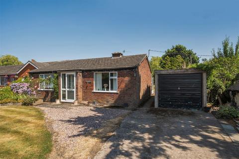 2 bed property, in Kelsterton, £200,000