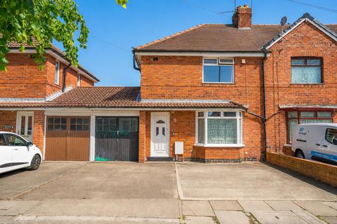 3 bed property, in Dodsworth Avenue, £300,000