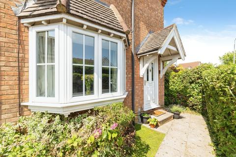 3 bed property, in Primrose Drive, £515,000