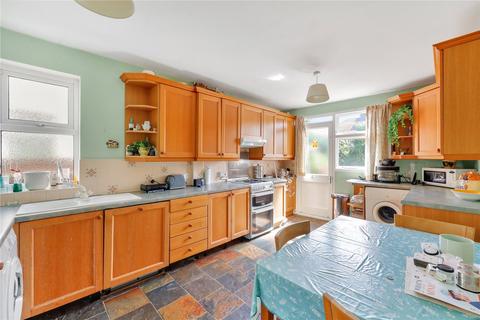4 bed property, in Oldfield Road, £600,000