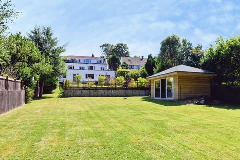4 bed property, in Langleigh Road, £850,000