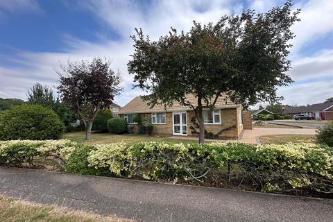 3 bed property, in Rookery Way, £290,000