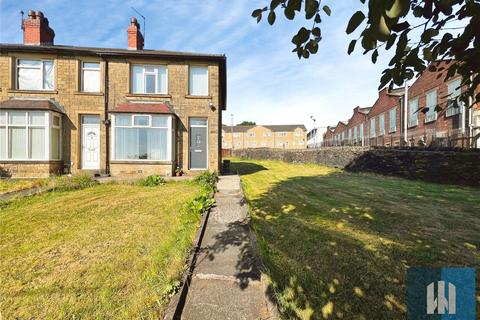 2 bed property, in Yew Green Avenue, £160,000