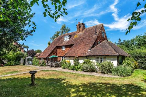 5 bed property, in London Road, £900,000