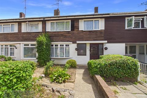 3 bed property, in Rickfield, £340,000