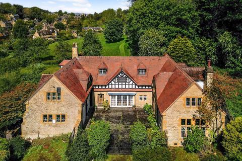 4 bed property, in Dovedale, £1,000,000