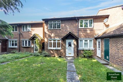 2 bed property, in Downhall Ley, £310,000