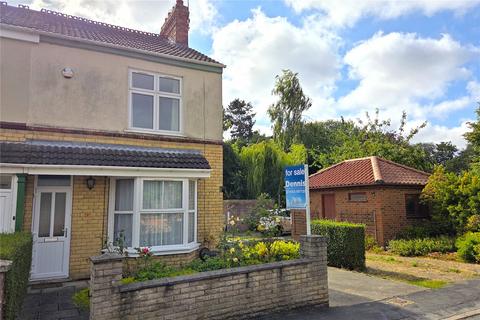 3 bed property, in Church Lane, £180,000