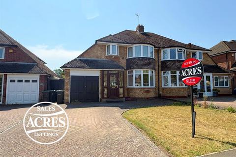 3 bed property, in Stirling Road, £290,000