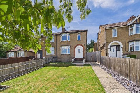 3 bed property, in Kingsmead Road, £475,000