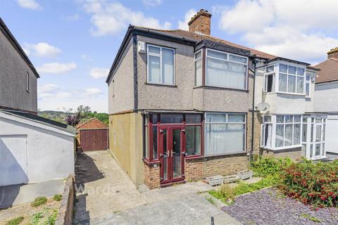 3 bed property, in Wickham Street, £295,000
