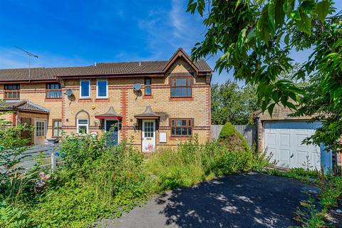 3 bed property, in Blaise Place, £260,000