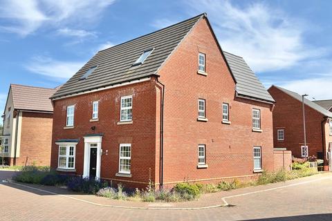 5 bed property, in Burgess Avenue, £775,000