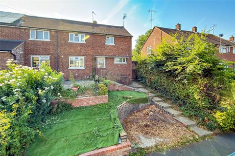 3 bed property, in White Hedge Drive, £600,000