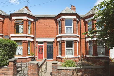 3 bed property, in Gainsborough Road, £170,000