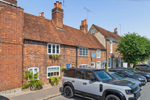 3 bed property, in High Street, £1,150,000