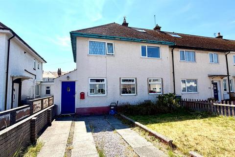 3 bed property, in Denness Place, £190,000