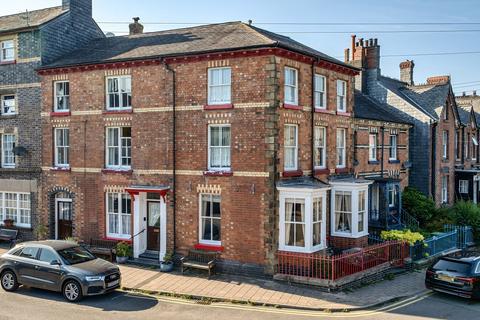 7 bed property, in Cambrian Place, £295,000
