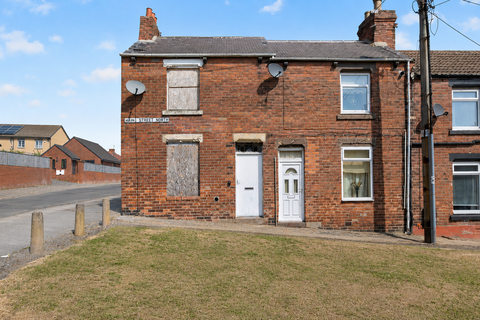 2 bed property, in Henry Street North Murton, £10,000