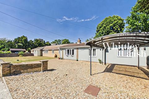 4 bed property, in Thelnetham Road, £475,000