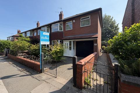 3 bed property, in Bedford Street, £250,000