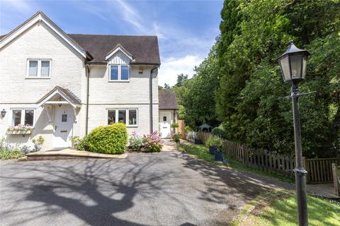 2 bed property, in Headley, £435,000