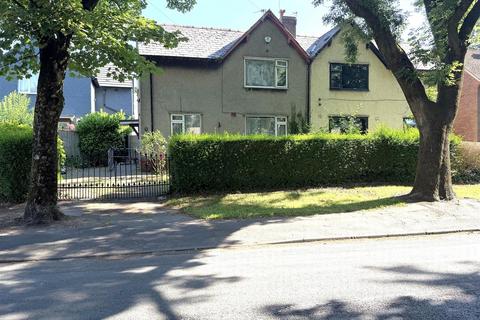 3 bed property, in Southfield Drive, £160,000