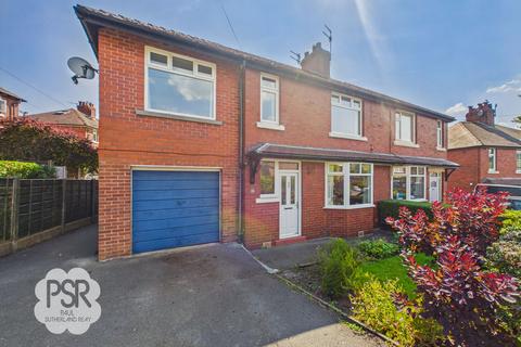 5 bed property, in Diglands Avenue, £400,000