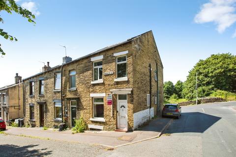 1 bed property, in Douglas Street, £50,000