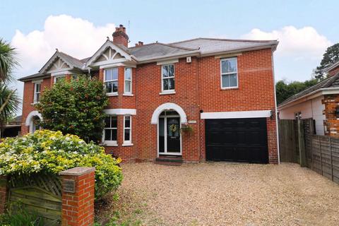 4 bed property, in Bridge Road, £395,000