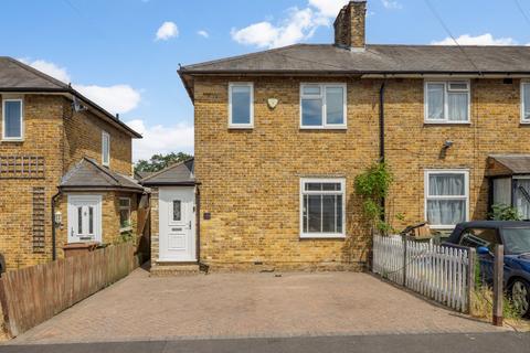 3 bed property, in Shrewsbury Road, £450,000