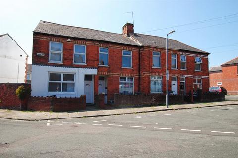 2 bed property, in Bruce Street, £255,000