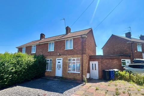 2 bed property, in Lyndon Close, £159,950