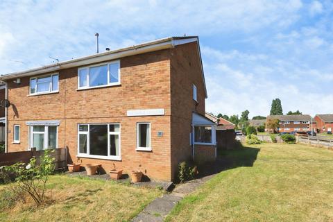3 bed property, in Glaisdale Gardens, £160,000