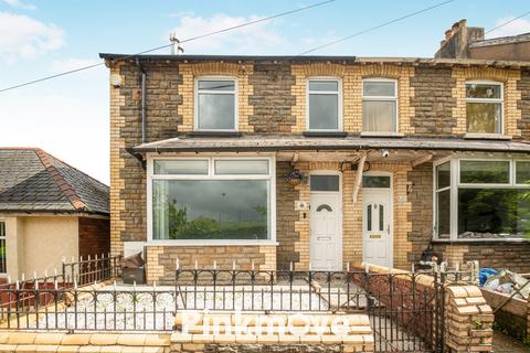 3 bed property, in Blaendare Road, £180,000