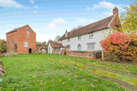 5 bed property, in Bredons Hardwick, £495,000