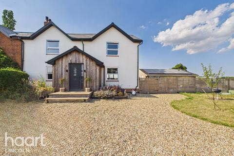4 bed property, in Kexby Road, £525,000