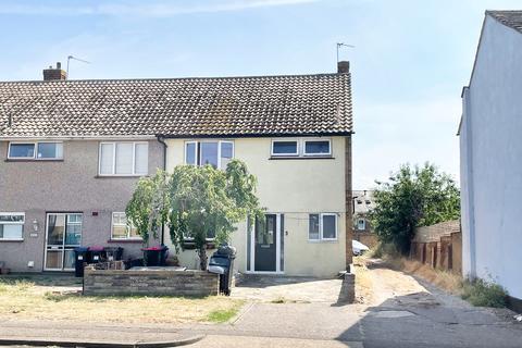 3 bed property, in Smith Street, £410,000