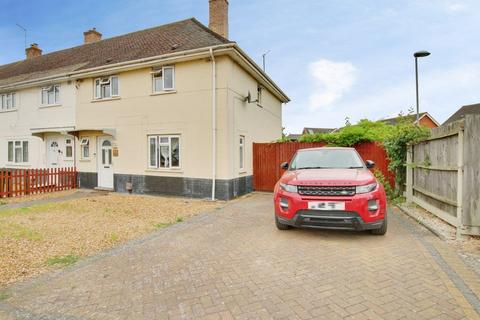 3 bed property, in Peyton Avenue, £200,000