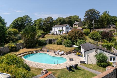 5 bed property, in Duloe, £850,000