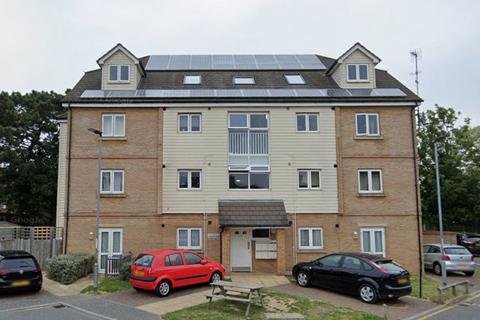 1 bed property, in 7 Turnpike Close, £95,000