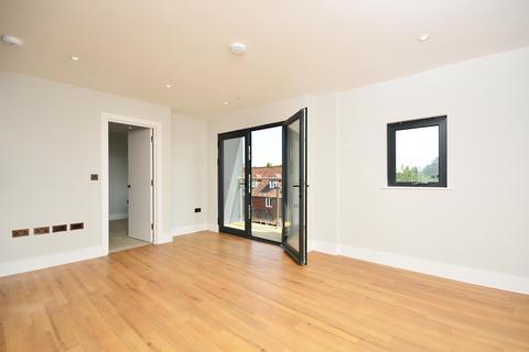 1 bed property, in Magna West, £200,000