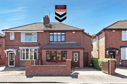3 bed property, in Blythe Avenue, £325,000
