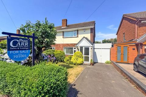 3 bed property, in Manor Avenue, £250,000