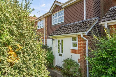 2 bed property, in Joyce Close, £325,000