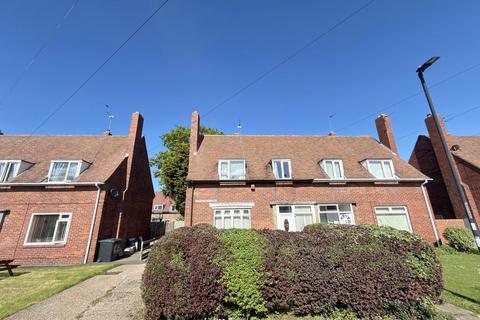 3 bed property, in Appletree Gardens, £220,000