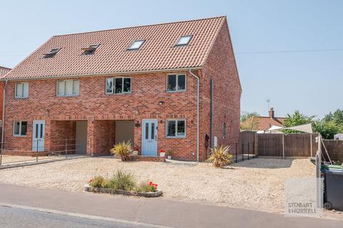 3 bed property, in Nut Hatch Cottage, £350,000