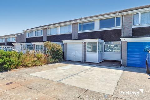 3 bed property, in Pillar Avenue, £205,000