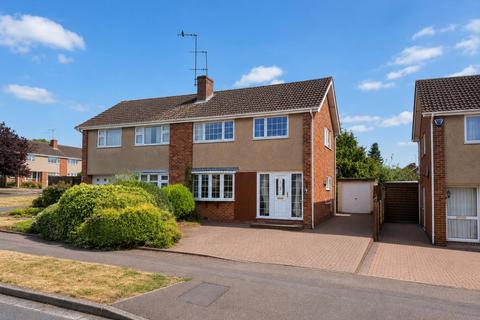 3 bed property, in Wrenbury Road, £270,000