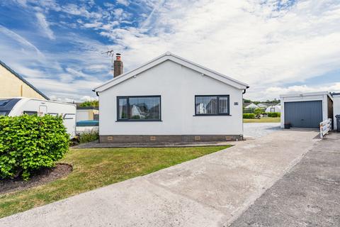 2 bed property, in Coed Gwern, £280,000